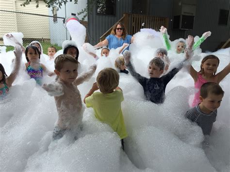 Mini City hosts 7th annual Bubble Party in Congress Park